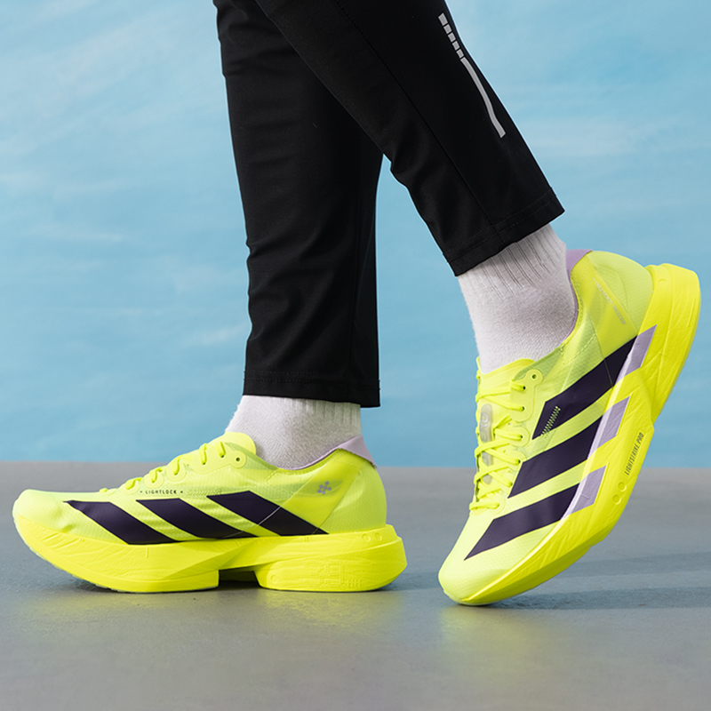 รองเท้าผู้ชายอาดิดาส รุ่นออริจ - Lightweight Road Running Shoes บทวิจารณ์และราคา