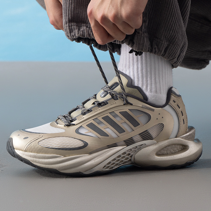 รองเท้าผู้ชายและผู้หญิง Adidas - Lightweight Road Running Shoes บทวิจารณ์และราคา