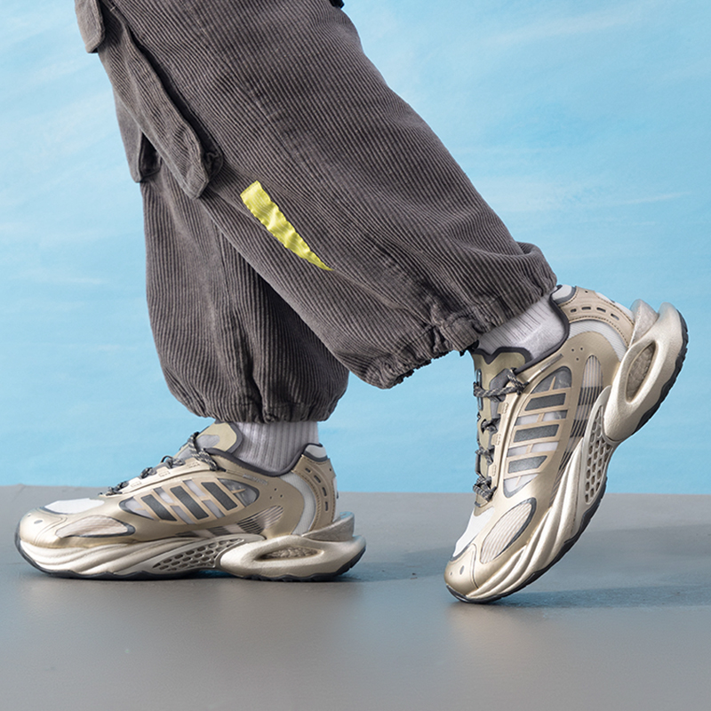 รองเท้าผู้ชายและผู้หญิง Adidas - Lightweight Road Running Shoes บทวิจารณ์และราคา